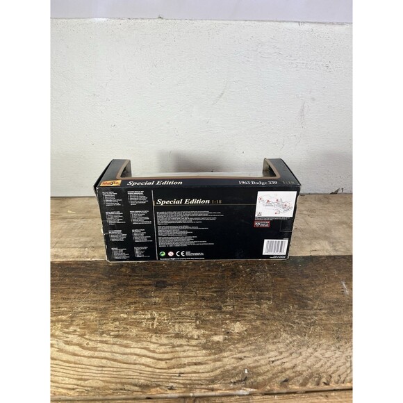 🇺🇸Maisto Special Edition 1963 Dodge 330 Diecast Car Red 🇺🇸 - Picture 5 of 8